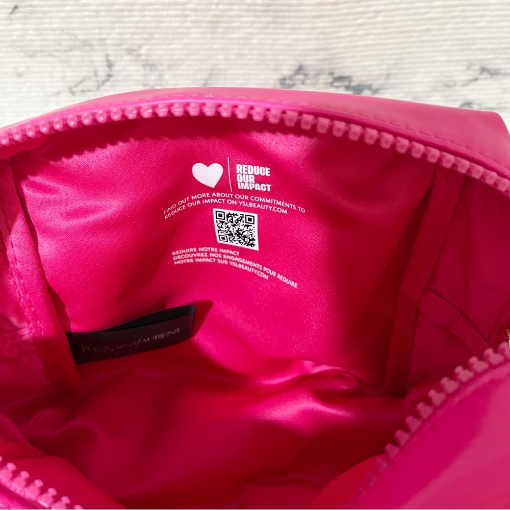 YSL Beauty Pink Heart Necklace & Pouch (Pendant is the Zipper Pull) - Picture 15 of 17